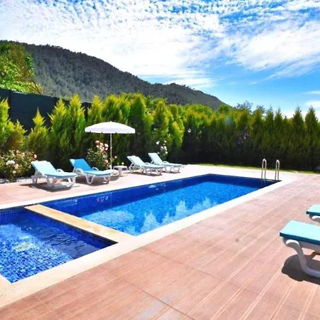 Vilă Kayakoey 4 Bedroom With Private Pool Fethiye