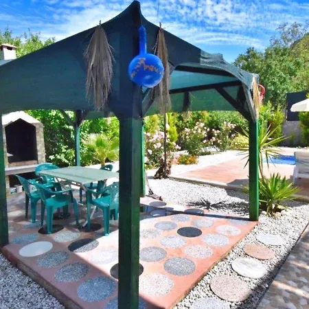 Kayakoey 4 Bedroom With Private Pool فيلة