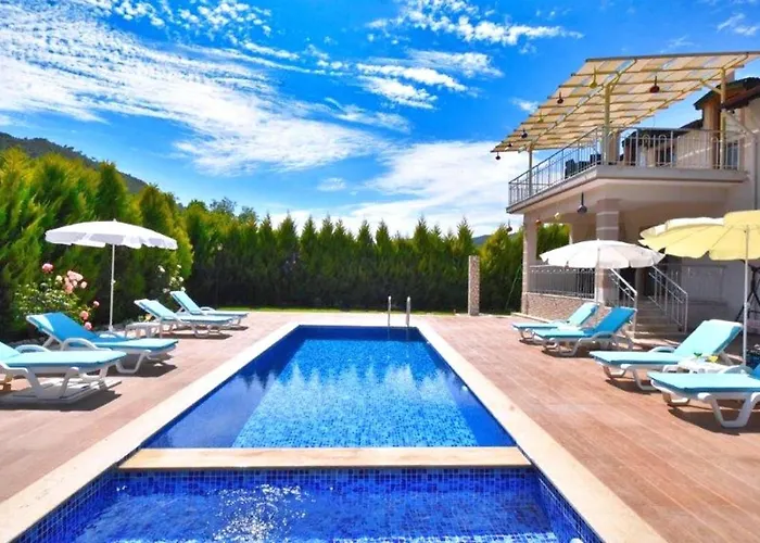 Kayakoey 4 Bedroom With Private Pool فيلة *