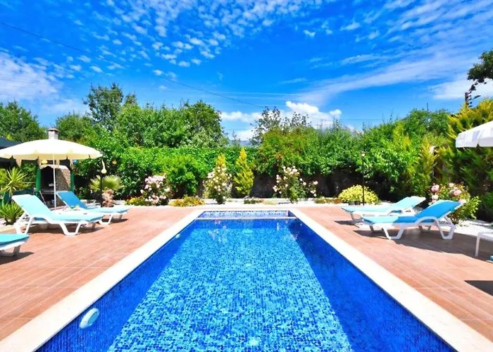 Kayakoey 4 Bedroom With Private Pool فيلة *